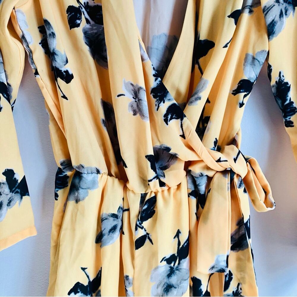 Resort Wear 7Days Vacation Floral Faux Wrap Yellow Romper Women’s Size S - Picture 4 of 11